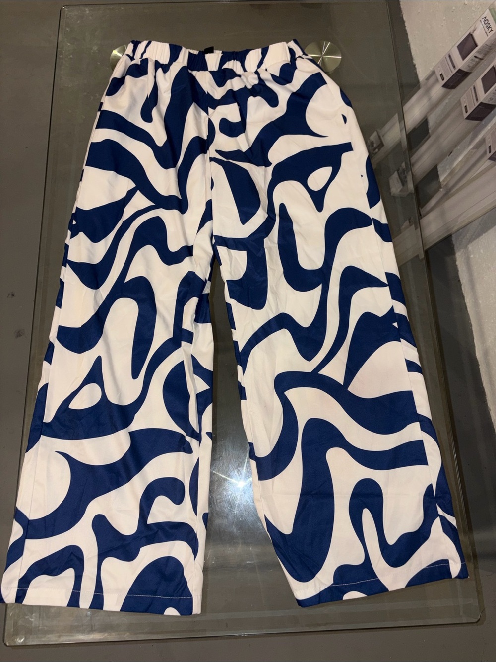 SHEIN Blue & White Abstract Wide-Leg Pants Set- Top and Bottom - Picture 3 of 4